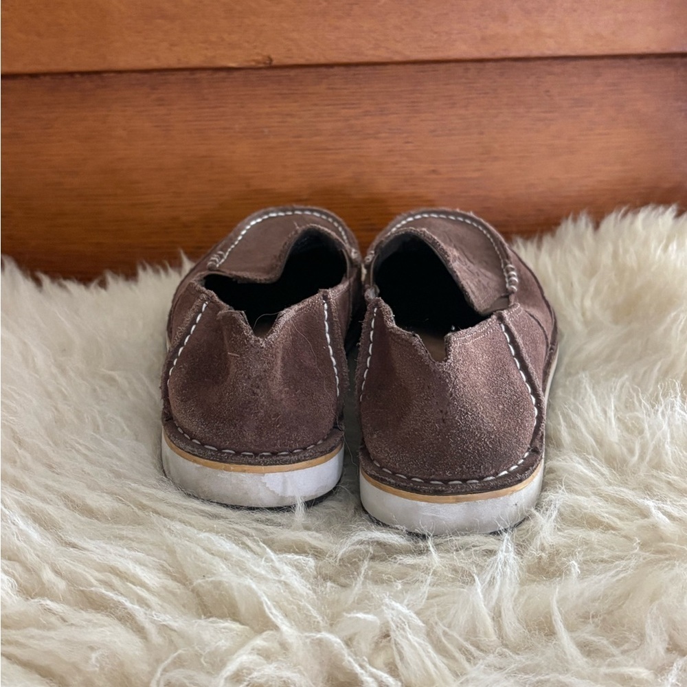 Ariat Brown Embossed Leather Cruisers Loafers - Picture 5 of 8
